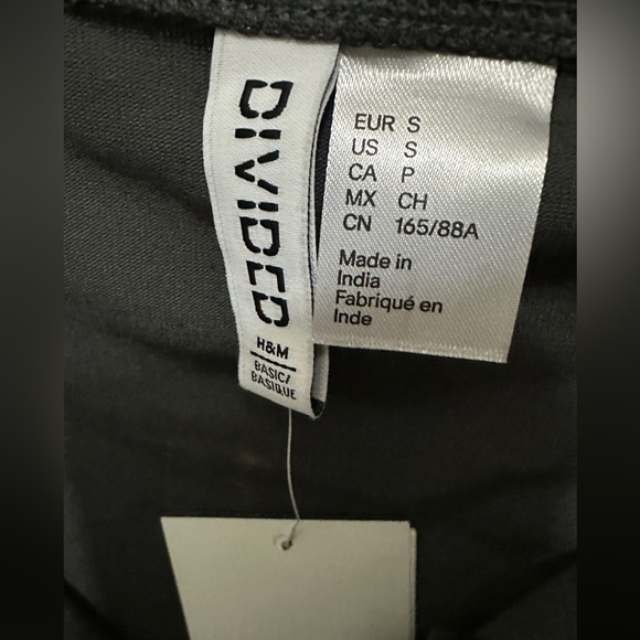 Bundle Set | NWT H&M Bandeau & DIRASS Activewear Crop Top Hoodie (size XS/S) - Picture 12 of 12